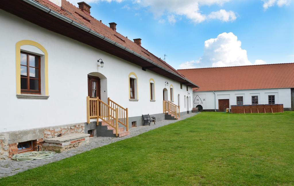 Blazkuv Statek Apartment Malsice Exterior foto