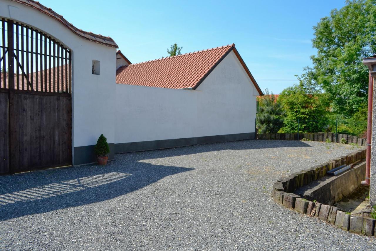 Blazkuv Statek Apartment Malsice Exterior foto